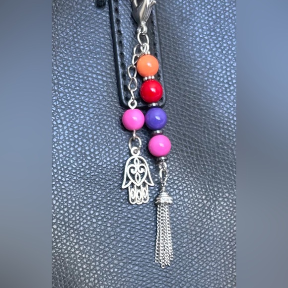Bag charm - Colorful Hamsa Hand Bag Charm with premium Metal charms and chain - Picture 5 of 6